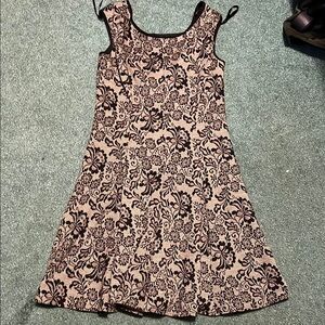 Floral Patterned Sleeveless Dress